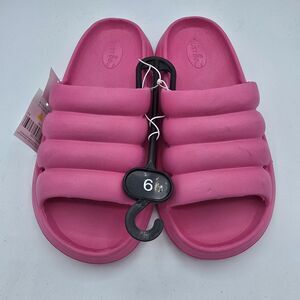 New With Tags Women's US 9 Just Be Neon Pink Lightweight SlipOn Slides Sandal